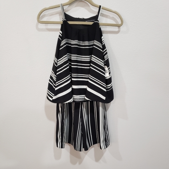 Spenser Jeremy Pants - Spenser Jeremy Black & White Striped Sleeveless Romper, Size 6, w/Scoop Neck,